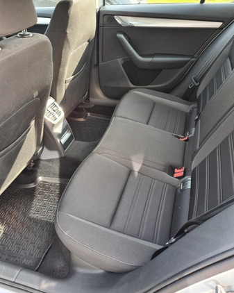 Skoda Octavia cena 43200 przebieg: 293000, rok produkcji 2019 z Gołdap małe 154
